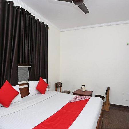 Oyo 8188 Vardhmaan Inn Delhi  Eksteriør bilde