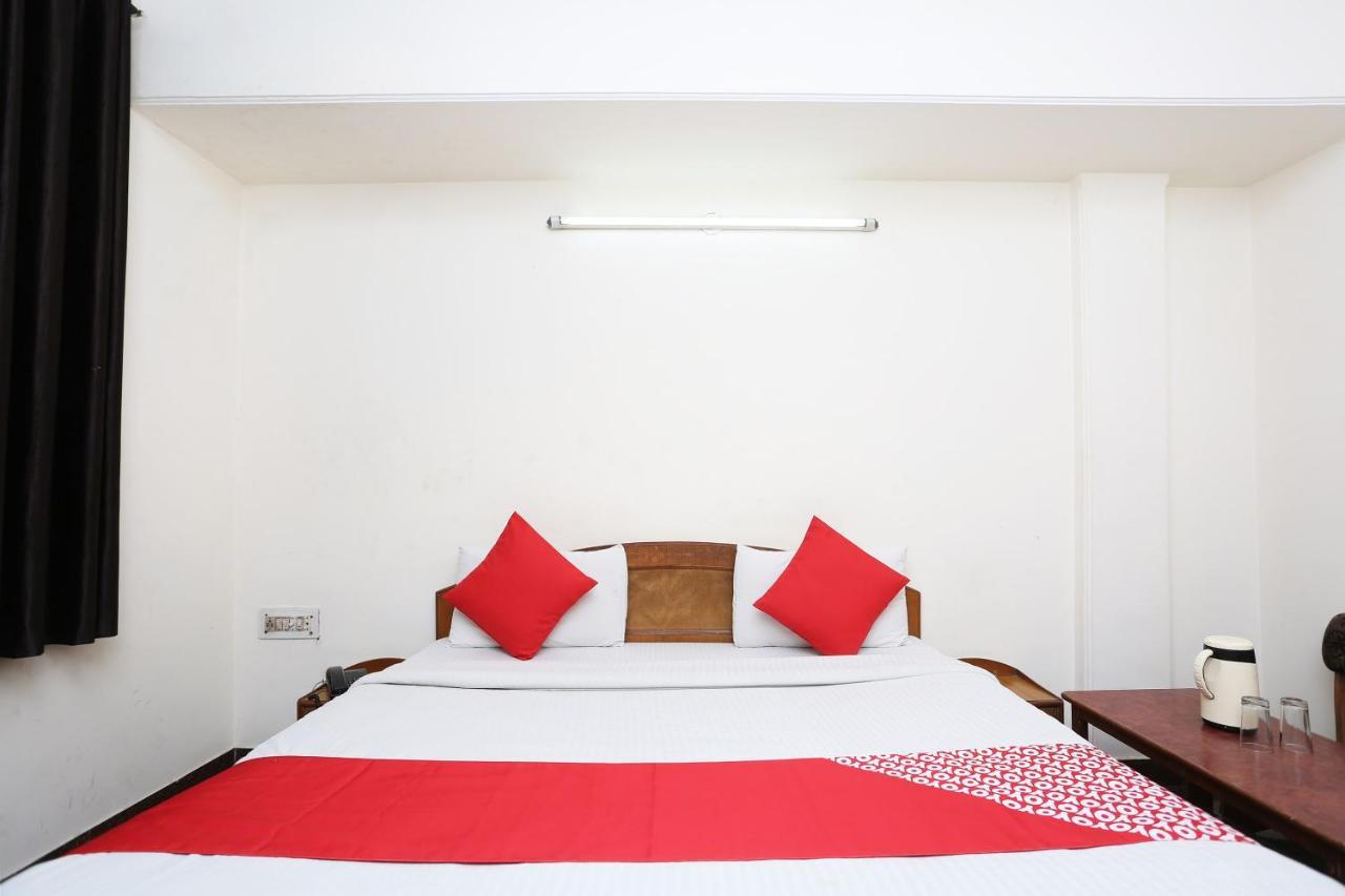 Oyo 8188 Vardhmaan Inn Delhi  Eksteriør bilde