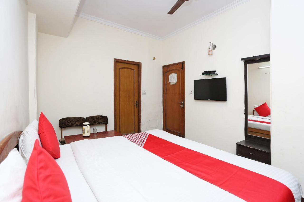 Oyo 8188 Vardhmaan Inn Delhi  Eksteriør bilde